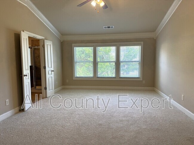 Building Photo - 1065 Township Cir