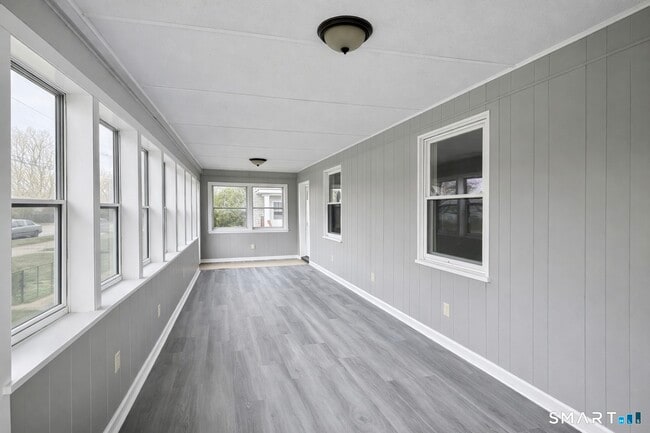 Building Photo - 54 Litchfield Ave