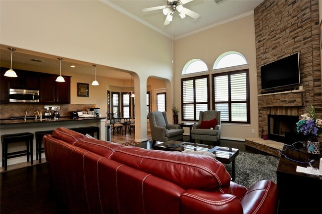 Building Photo - 26715 Richwood Oaks Dr