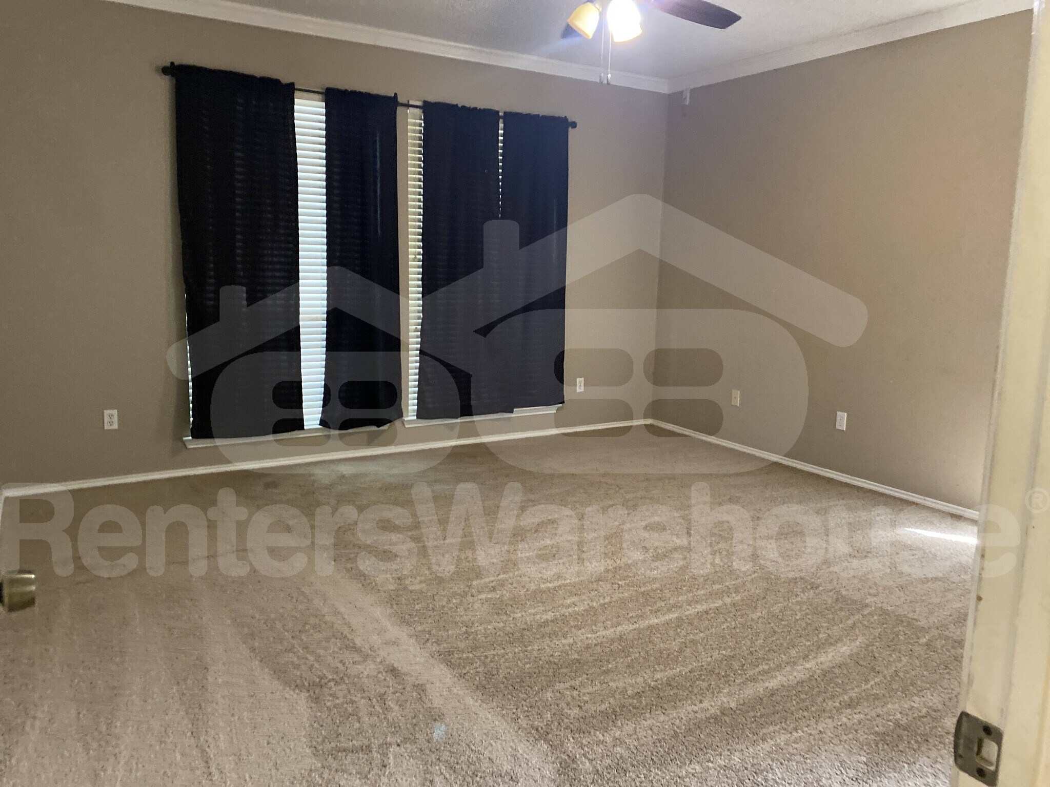 Building Photo - 1032 Sugarberry Ln