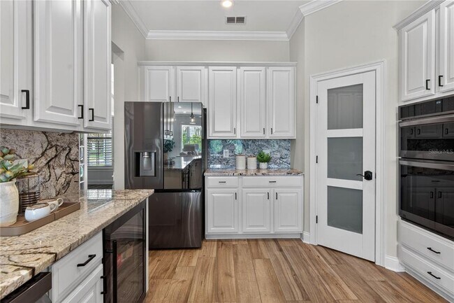 Building Photo - 8411 Woburn Ct