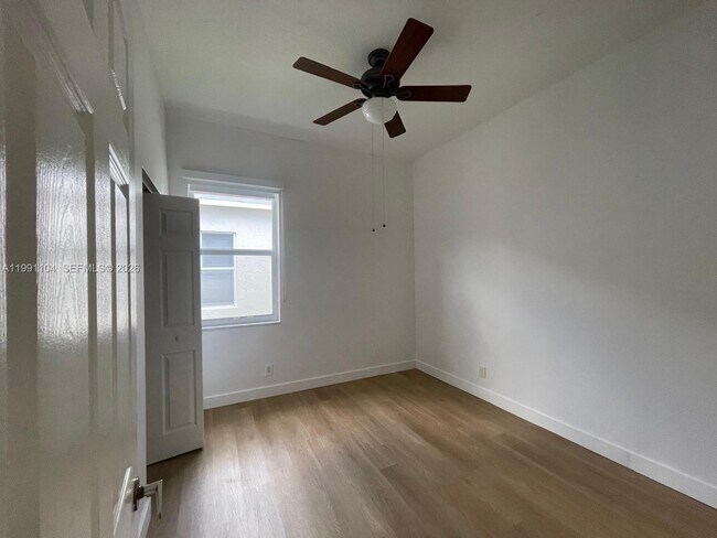 Building Photo - 1137 Croton Ct