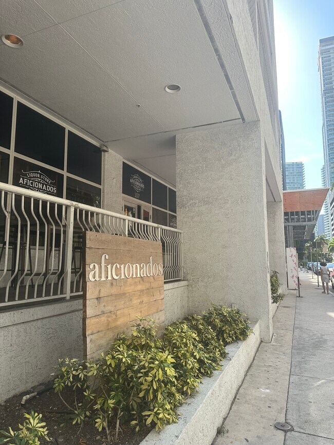 Cigar bar steps away - 1200 Brickell Bay Dr