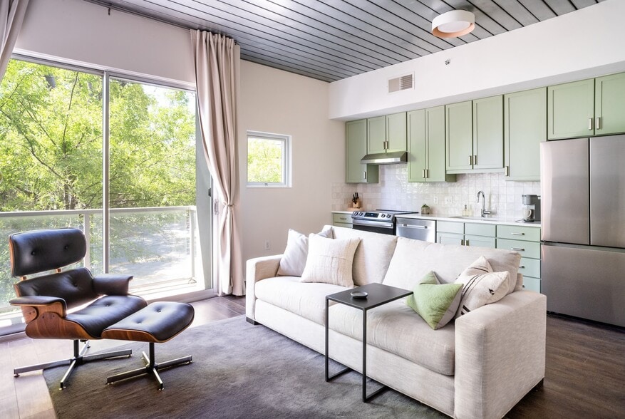 Building Photo - 620 Glen Iris Dr NE