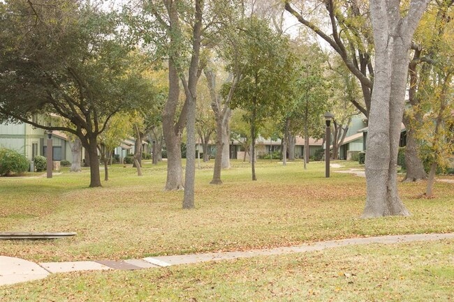 Building Photo - 5031 Fort Clark Dr