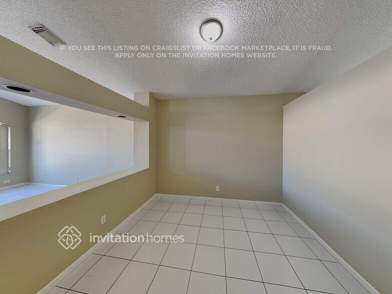 Building Photo - 1495 SW 105th Ave