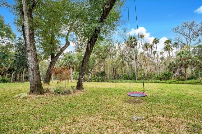 Building Photo - 8 Fernwood Trail