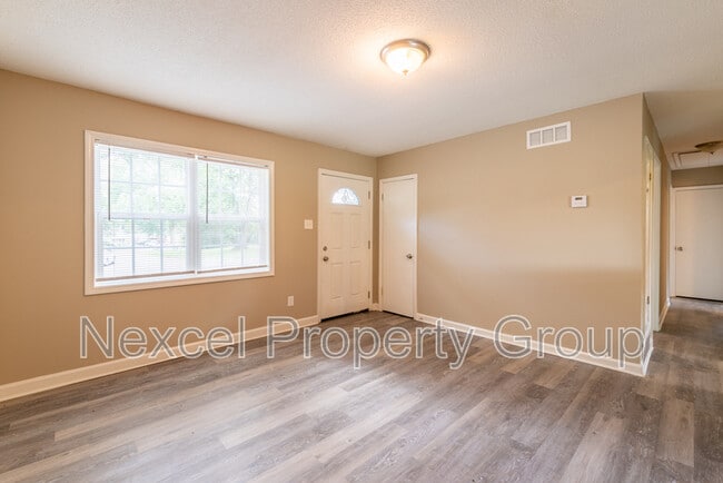 Building Photo - 2248 Colonial Hills Dr