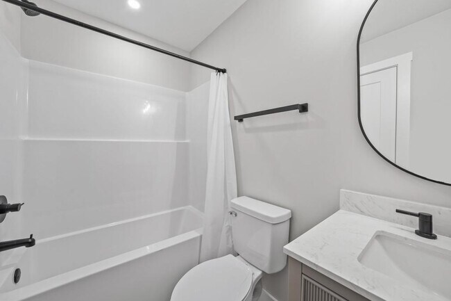 Building Photo - 126 Shipman Dr