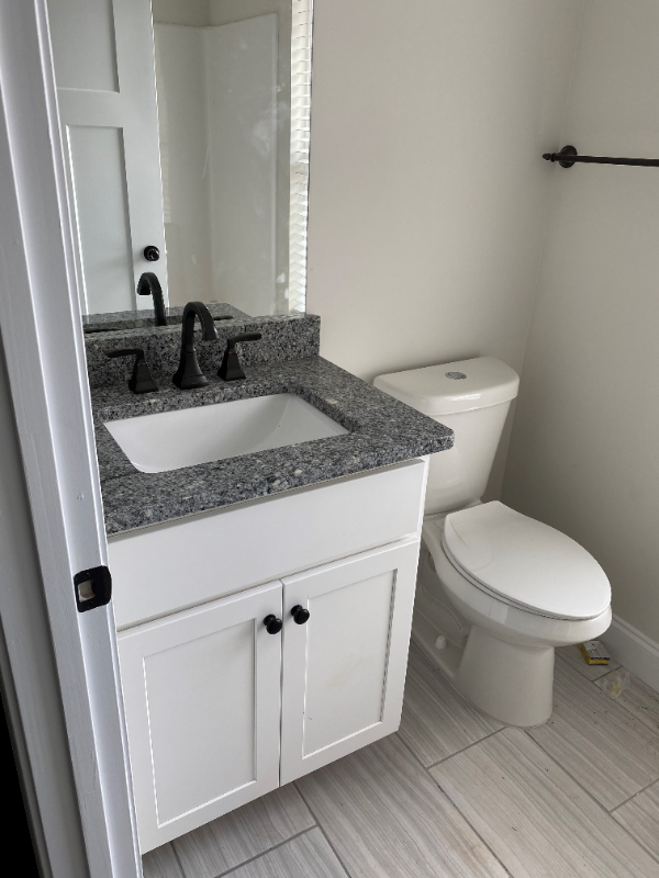 Building Photo - 404 Brookstone Dr