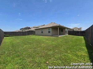 Building Photo - 425 Sabine River