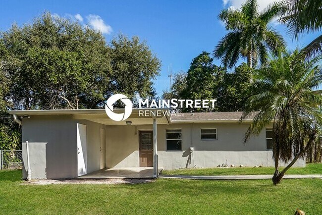 Building Photo - 3 Bedroom Pet-Friendly Home in West Park, ...