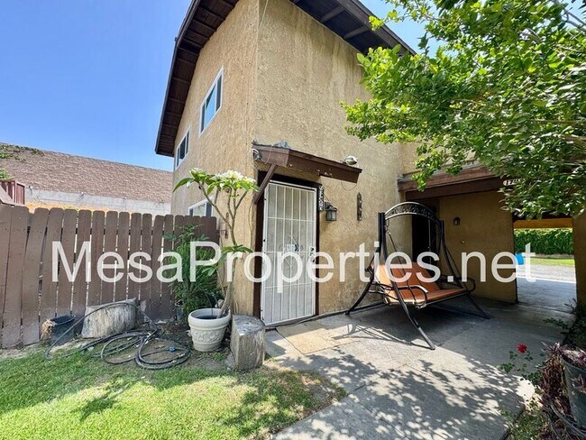 Building Photo - 1749 E Fairfield Ct