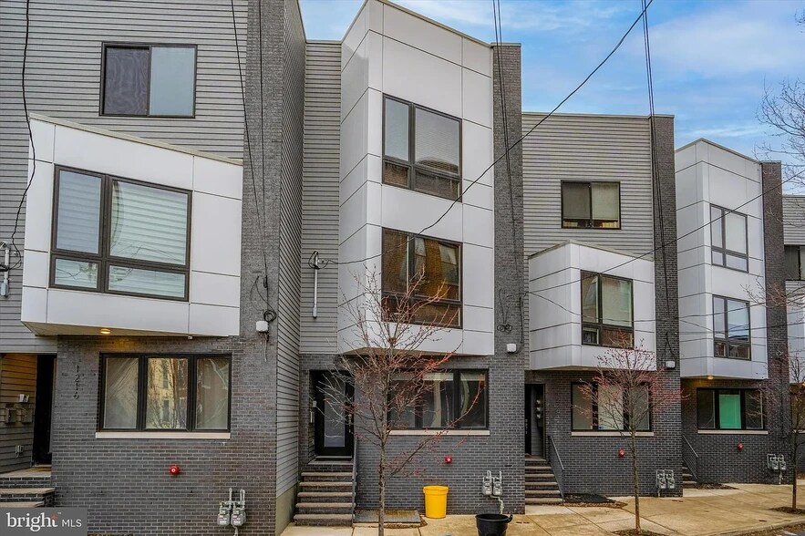 Primary Photo - 1218 N Orkney St