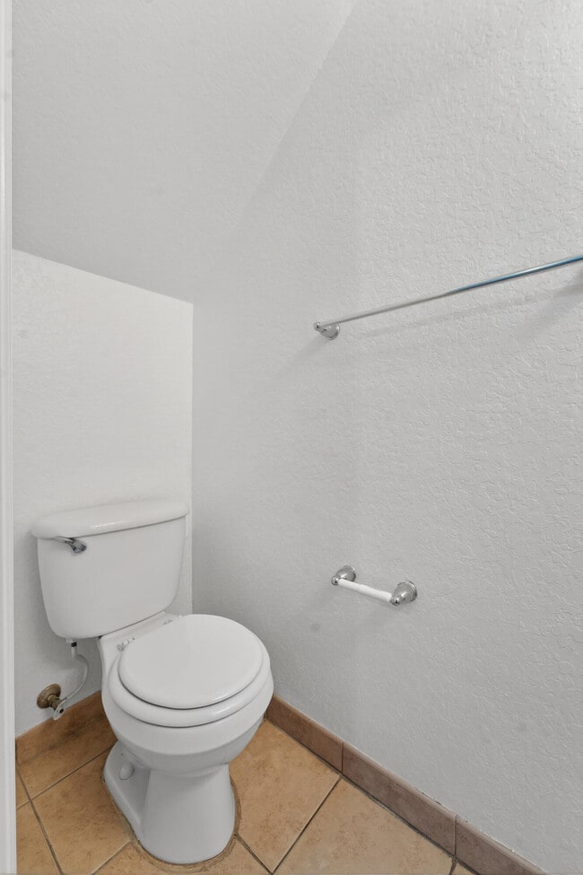 Building Photo - 3635 Sonoma Dr