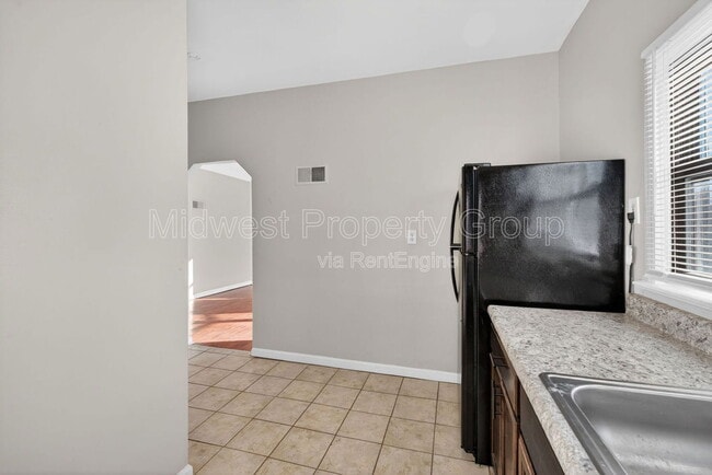 Building Photo - 5978 Laurette Ave