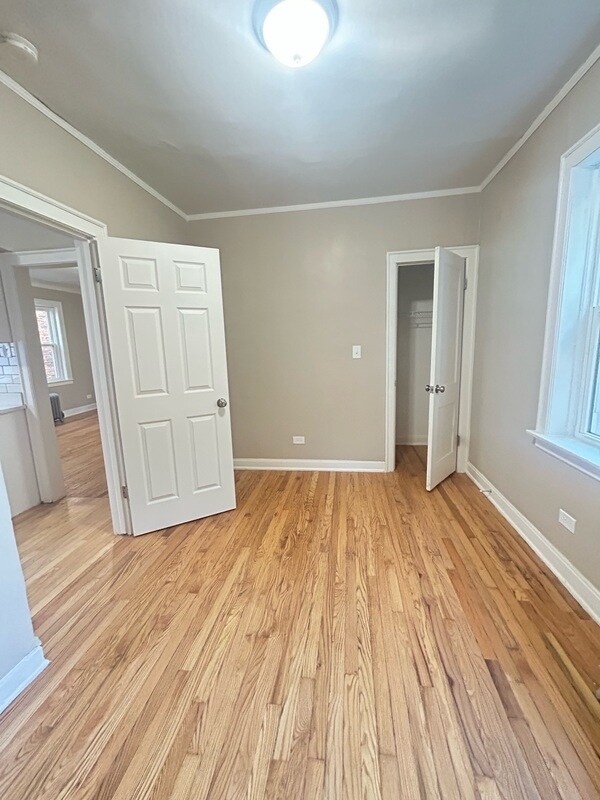 Building Photo - 8707 S Manistee Ave