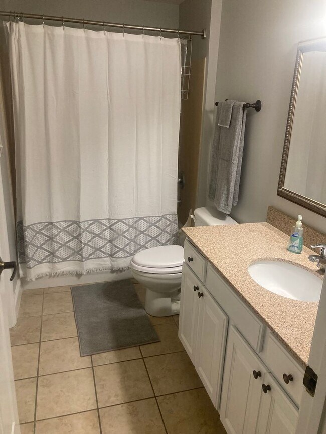 Building Photo - Tallahassee Center 713