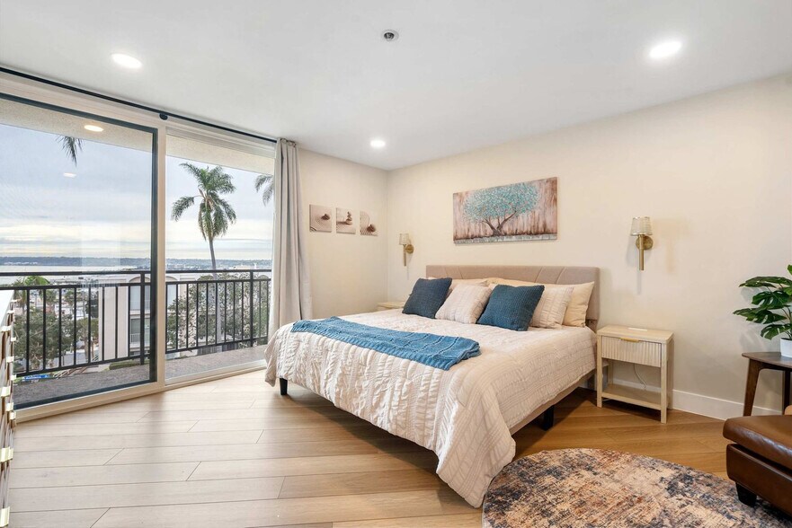 Building Photo - 2414 Front St