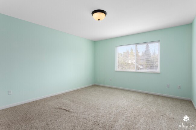 Building Photo - 2454 Tulik Dr