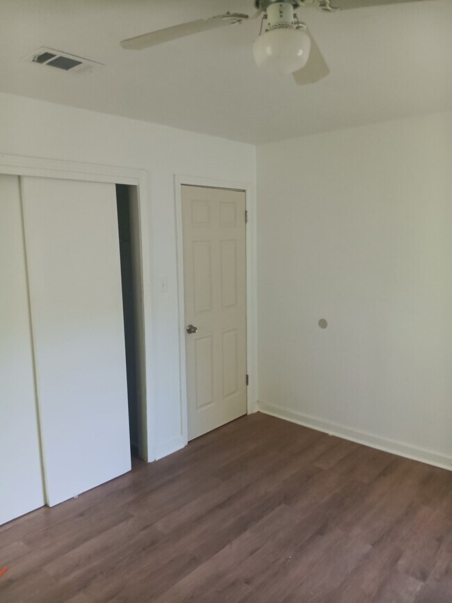Building Photo - 2873 Teresa Dr