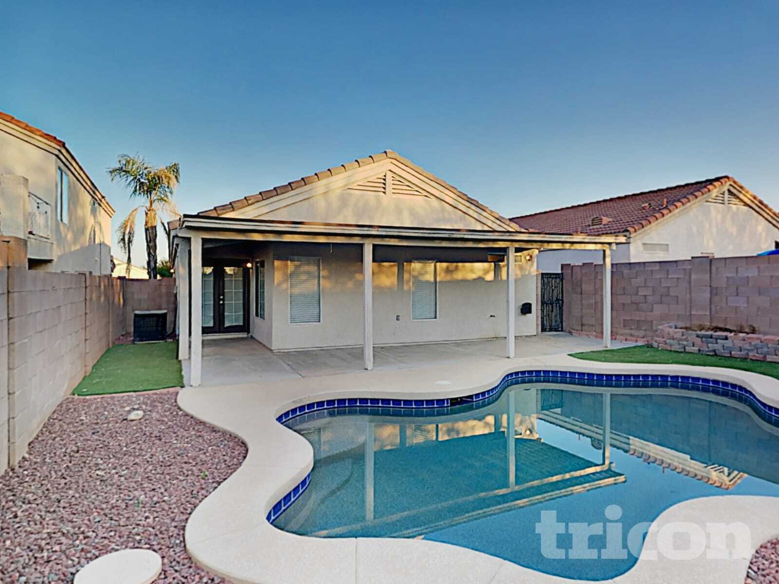 Building Photo - 18071 N 113th Ave