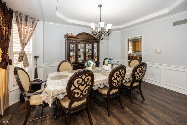 Building Photo - 5889 Pebblestream Dr