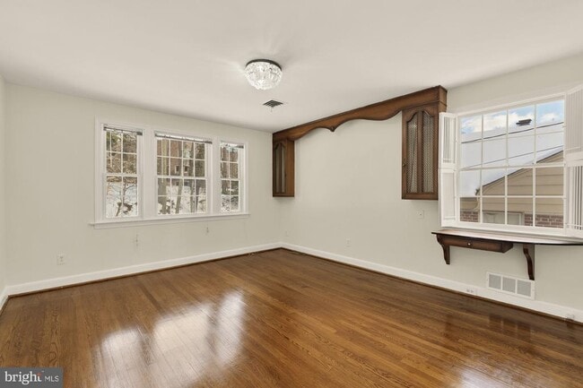 Building Photo - 2736 Stephenson Ln NW