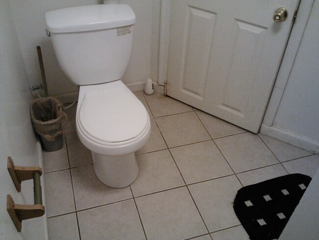 Building Photo - 325 Charles St