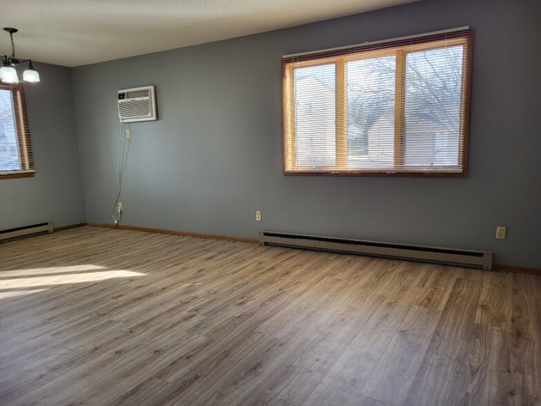 Building Photo - 3601 10th Ln NW