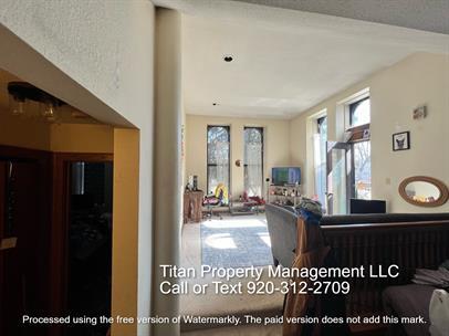 Building Photo - 207 E Irving Ave