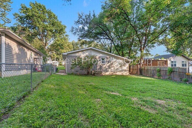 Building Photo - 191 Bascom Dr