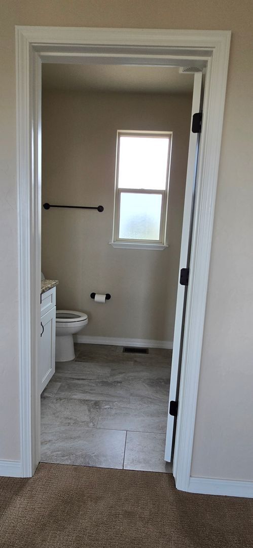 Building Photo - Stunning 3-BR Home with Views, Upgrades, & Oversized Garage!