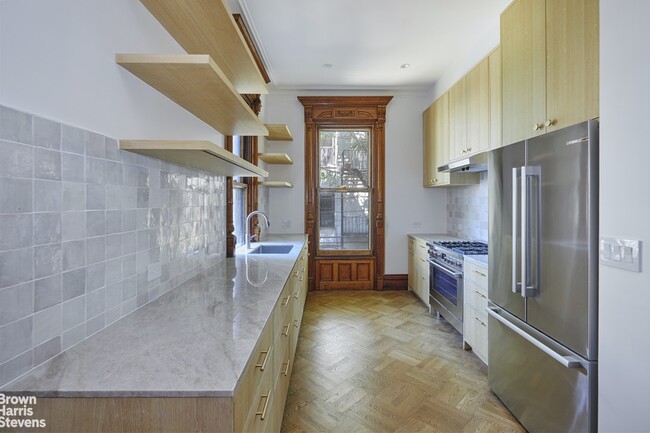 Building Photo - Park Slope Triplex Brownstone Rental