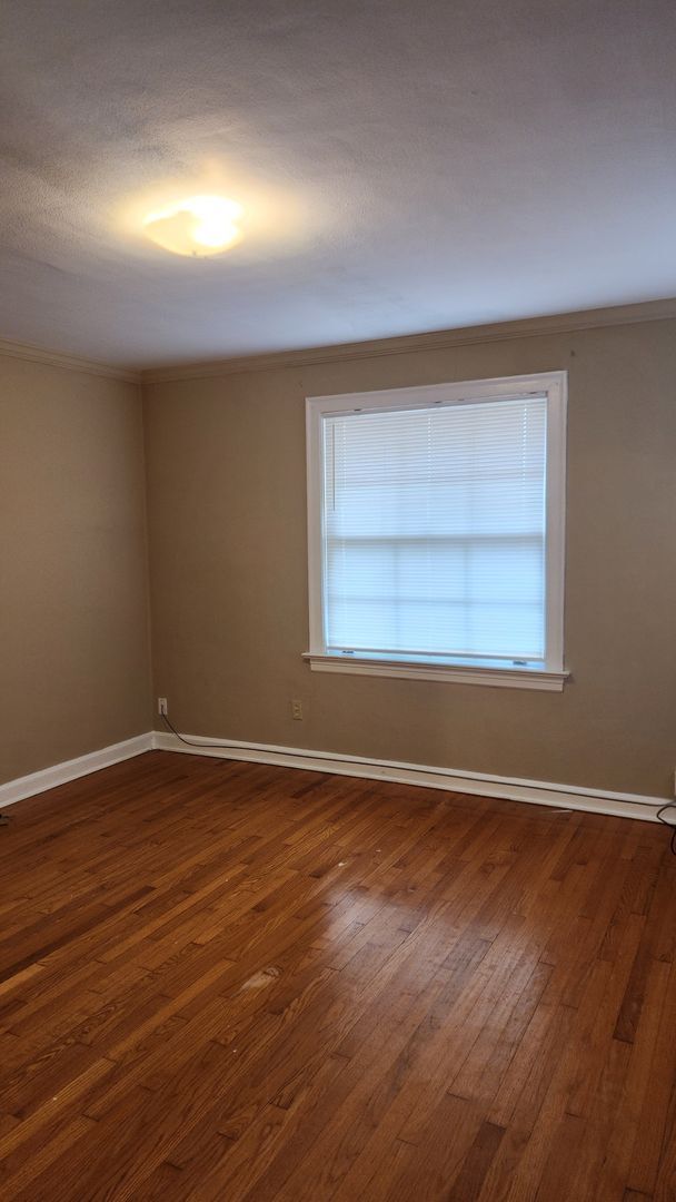 Building Photo - RIV31024