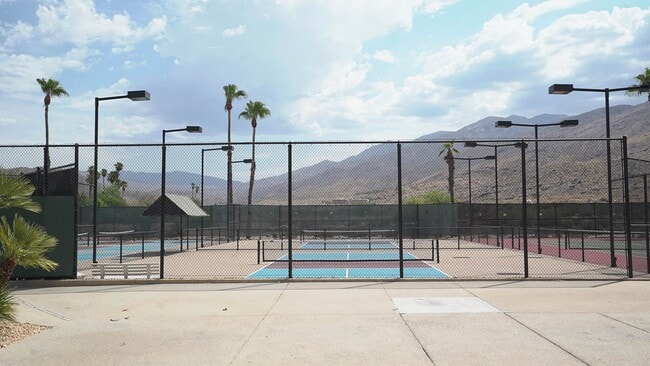 Building Photo - Beautifully Furnished Condo with Mountain ...