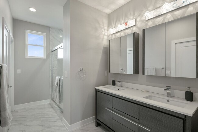 Building Photo - Brand New Luxury Apartment Brewerytown