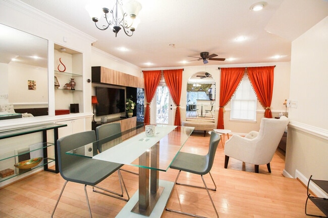 Building Photo - 2304 Hunters Woods Plaza