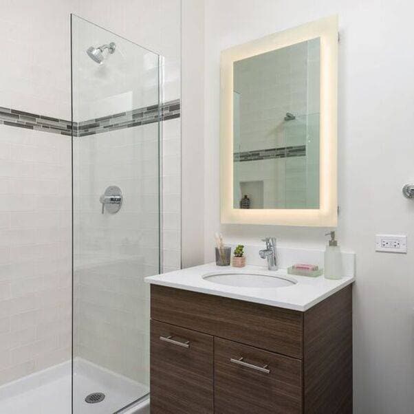 Building Photo - 343 W Chestnut St