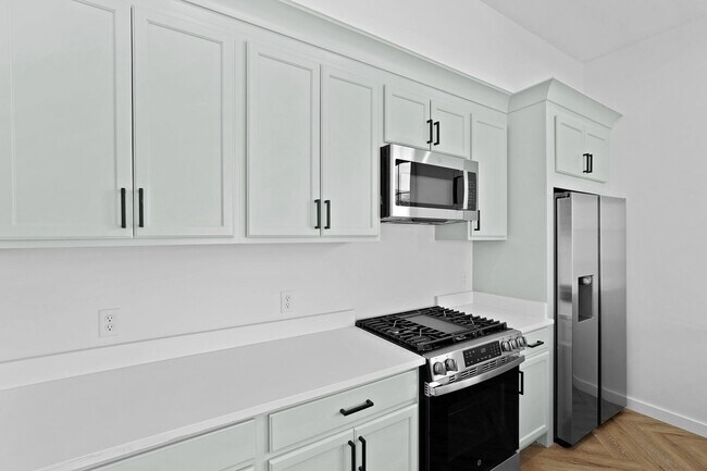 Building Photo - The 912 Building C