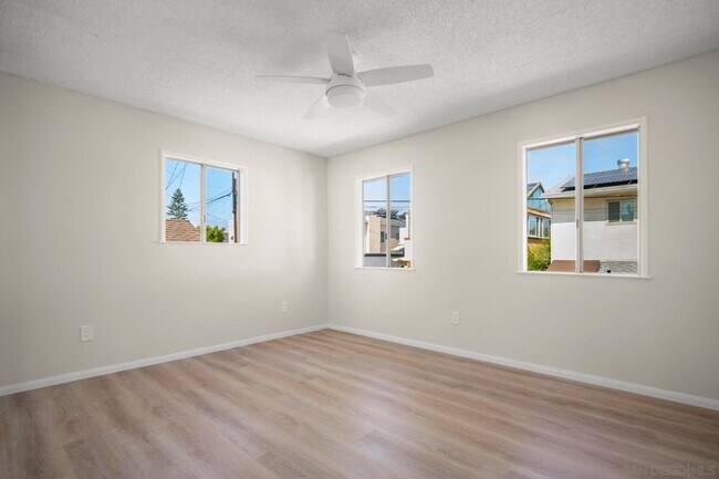 Building Photo - 324 D Ave