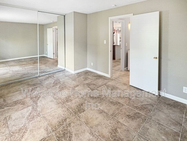 Building Photo - 1036 Oak Grove Rd