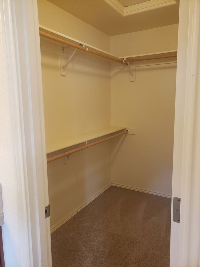 Building Photo - Wonderful Townhouse in Bethany/ NW Portland