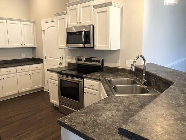 Building Photo - 2307 Sweet Bay Dr