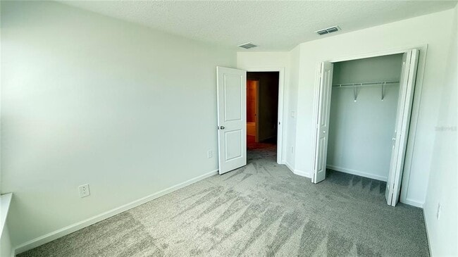 Building Photo - 3636 SE 37th Ct