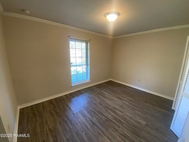 Building Photo - 2437 Bernwood Dr