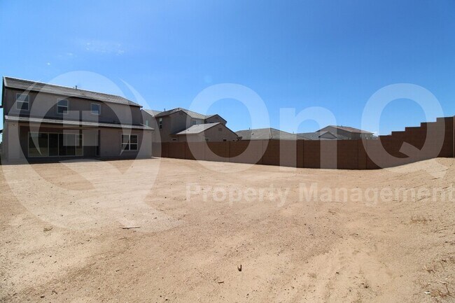 Building Photo - 5976 E Quail Ave