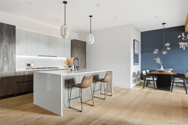 Building Photo - 50 Chestnut St