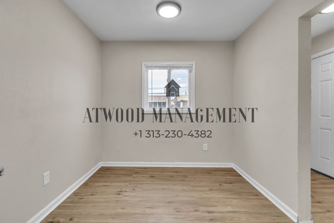 Building Photo - This beautifully updated 3-bedroom, 1-bath single-family home is ready for move-in!