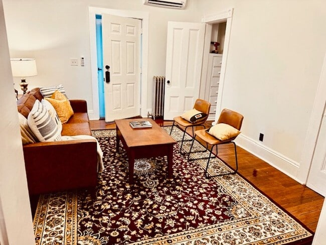 Building Photo - Apartment for rent in Lynn!